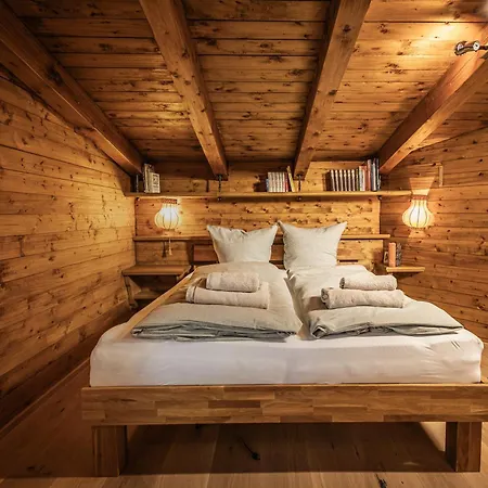 Alpin-chalet In Alleinlage In - Wald, Kamin, Sauna & Badeplatz Bad Ischl