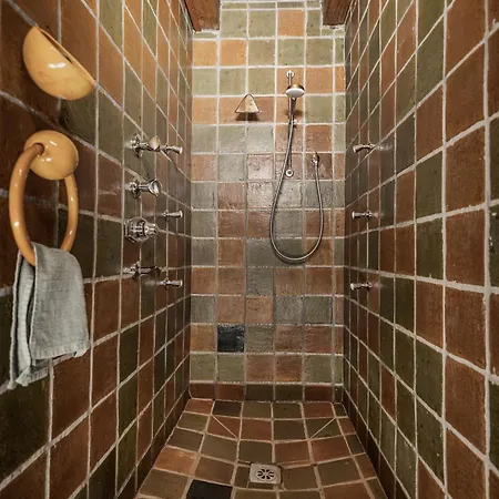 Alpin-chalet In Alleinlage In - Wald, Kamin, Sauna Und Badeplatz *