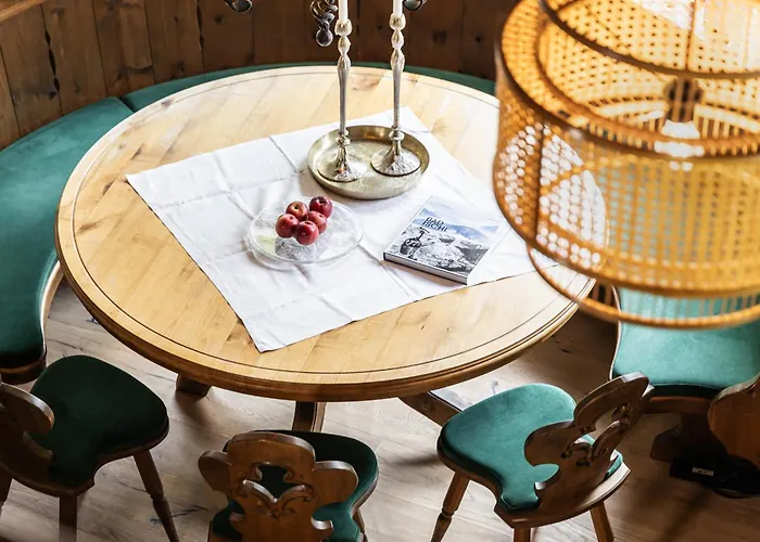 Holzhaus In Alleinlage In Bad Ischl, Kamin&sauna Ferienhaus *