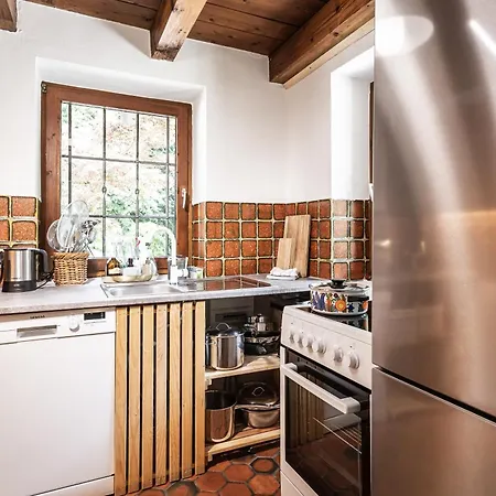 Alpin-chalet In Alleinlage In - Wald, Kamin, Sauna Und Badeplatz *