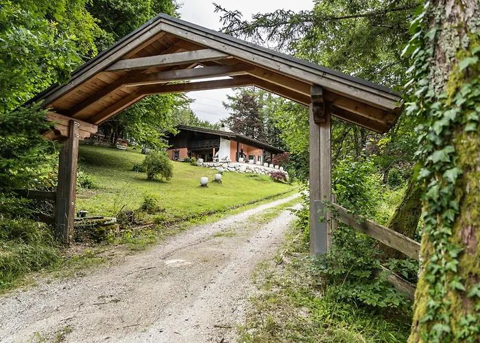 Alpin-chalet In Alleinlage In - Wald, Kamin, Sauna & Badeplatz * Bad Ischl